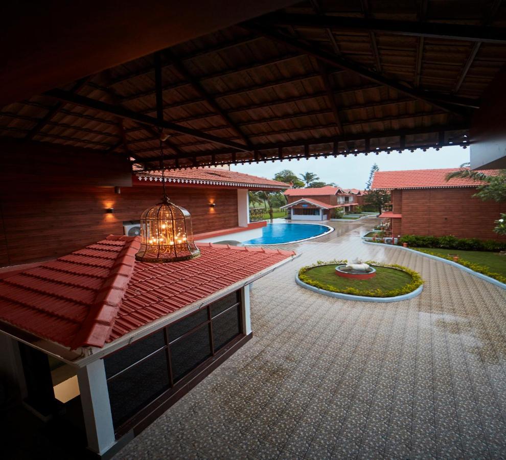 Sea Queen Beach Resort & Spa Colva Εξωτερικό φωτογραφία